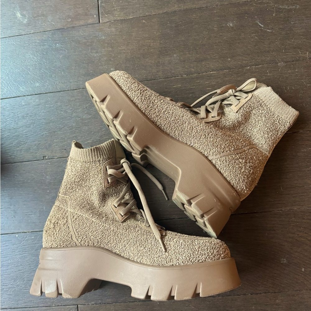 Never worn Gianvito Rossi platform boots